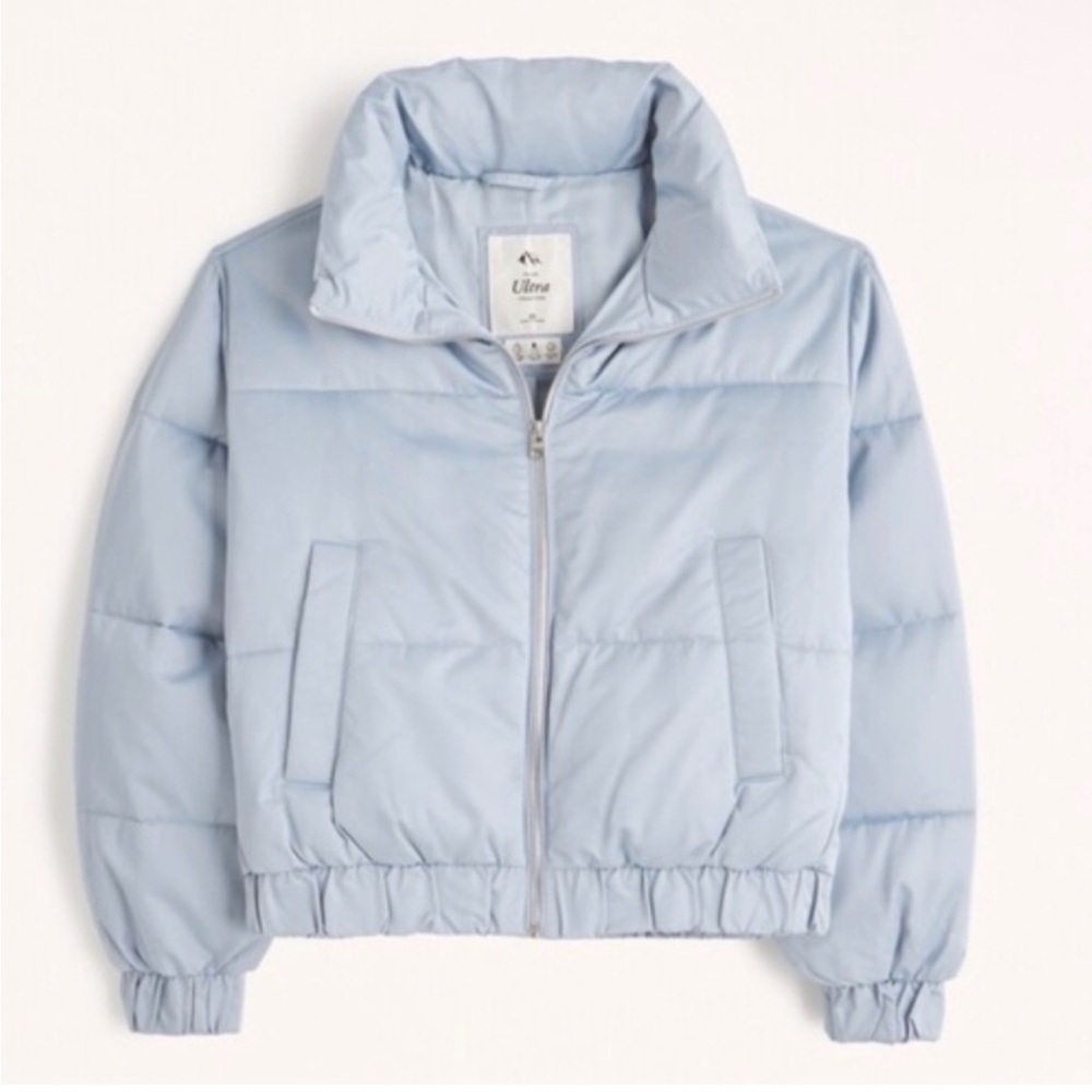 Abercrombie and Fitch NWT cropped puffer